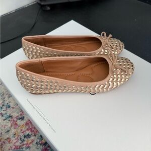 Women's Woven Ballet Flats in Gold and Tan
